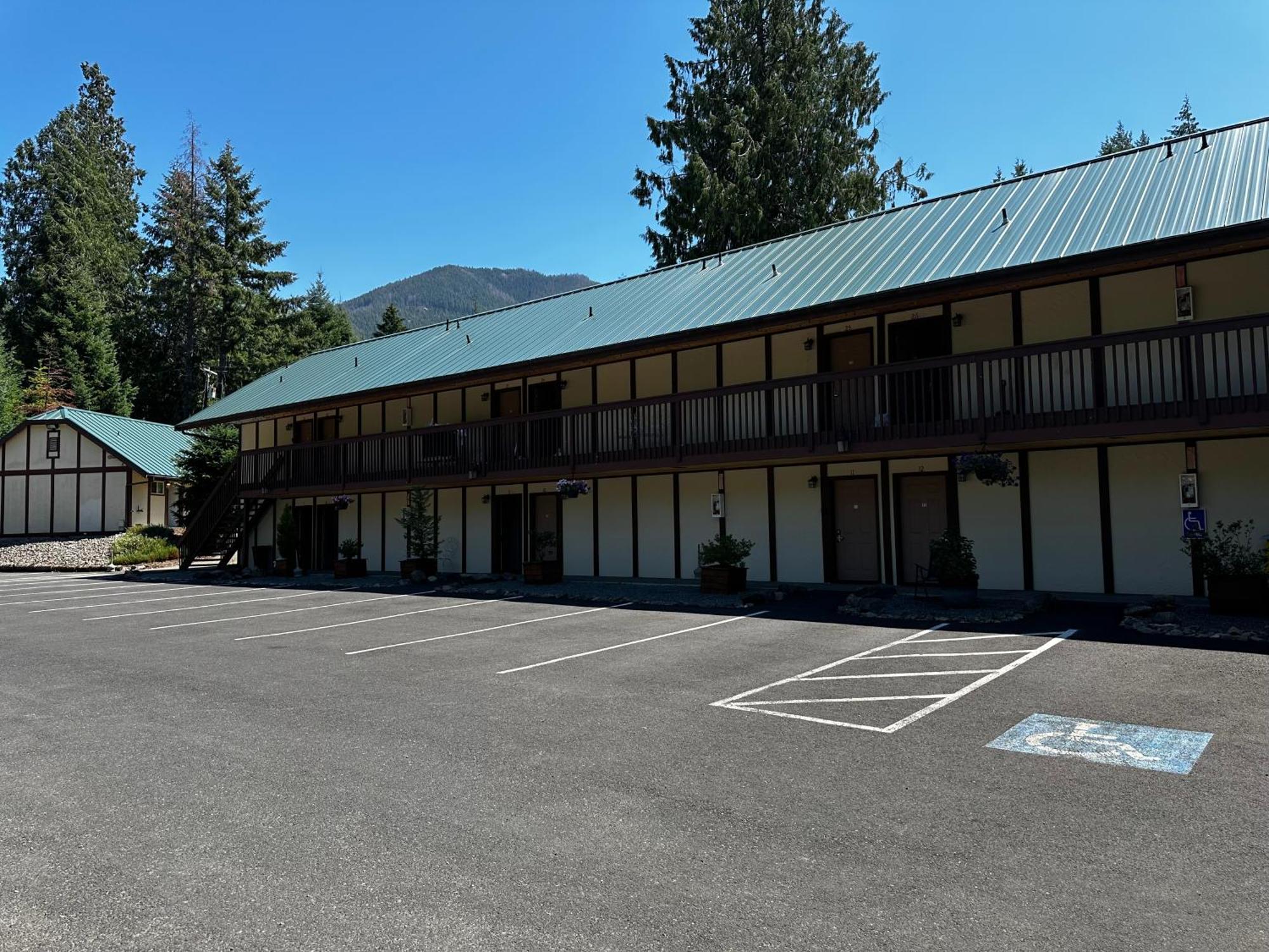 Packwood Lodge & Cabins Exterior photo