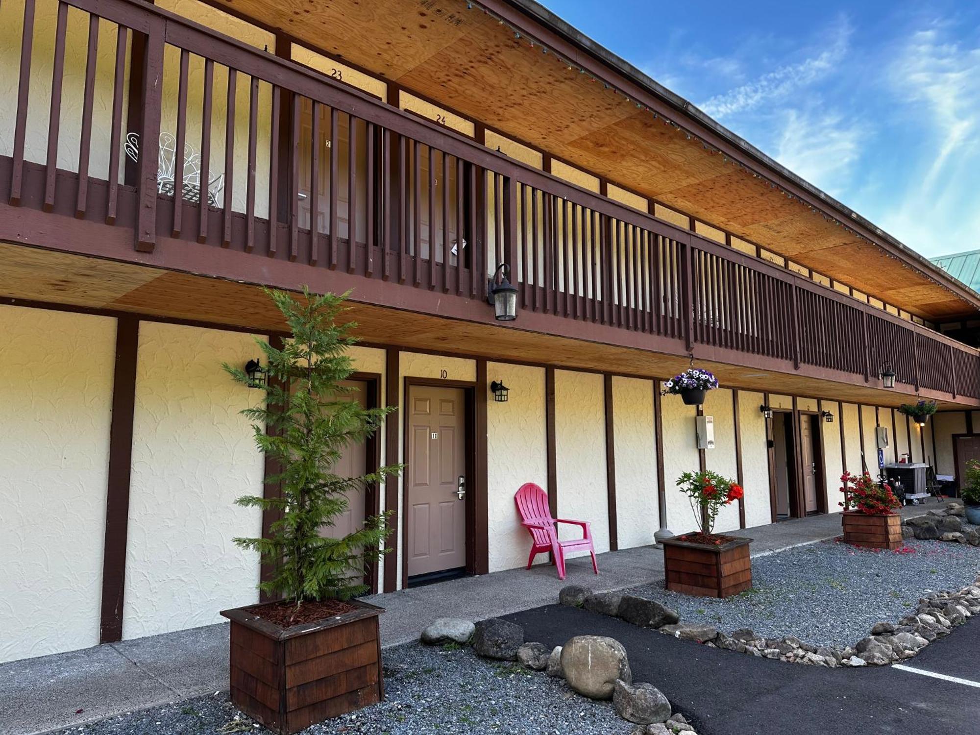 Packwood Lodge & Cabins Exterior photo