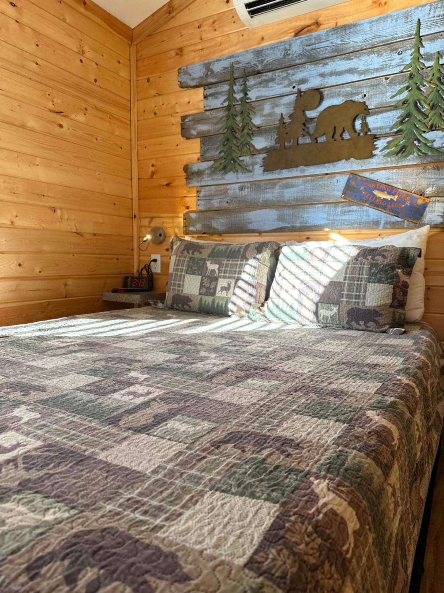 Packwood Lodge & Cabins Room photo